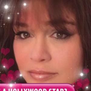 Meet your Posher, Lara